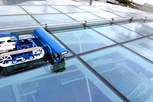 Glass roof cleaning